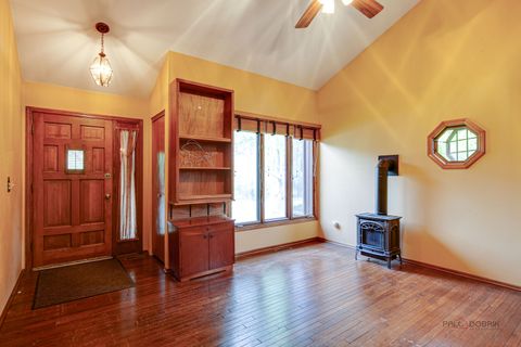 Tiny photo for 389 Pine Grove Avenue, Gurnee, IL 60031 (MLS # 12460366)