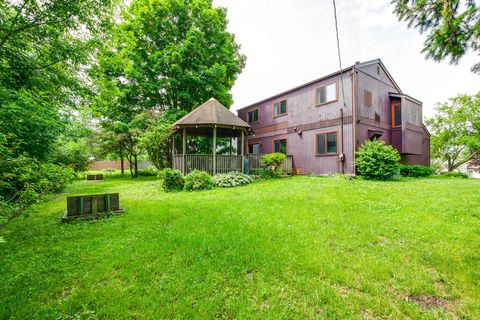 Tiny photo for 389 Pine Grove Avenue, Gurnee, IL 60031 (MLS # 12460366)