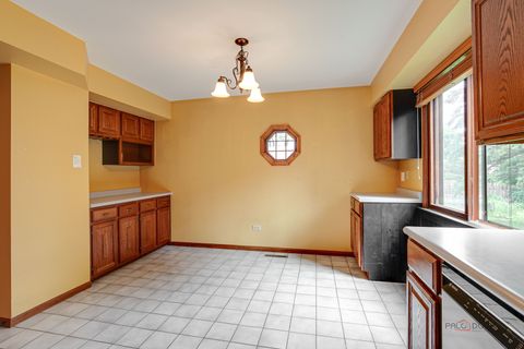 Tiny photo for 389 Pine Grove Avenue, Gurnee, IL 60031 (MLS # 12460366)
