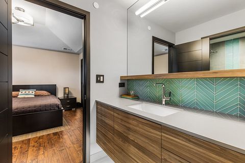 Tiny photo for 6505 N Knox Avenue, Lincolnwood, IL 60645 (MLS # 12408141)