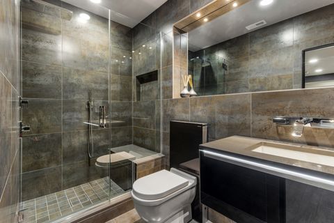 Tiny photo for 6505 N Knox Avenue, Lincolnwood, IL 60645 (MLS # 12408141)