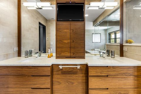 Tiny photo for 6505 N Knox Avenue, Lincolnwood, IL 60645 (MLS # 12408141)