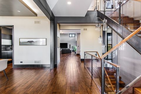 Tiny photo for 6505 N Knox Avenue, Lincolnwood, IL 60645 (MLS # 12408141)