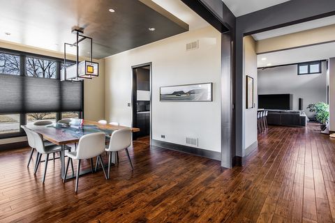 Tiny photo for 6505 N Knox Avenue, Lincolnwood, IL 60645 (MLS # 12408141)