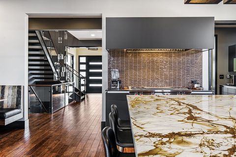 Tiny photo for 6505 N Knox Avenue, Lincolnwood, IL 60645 (MLS # 12408141)