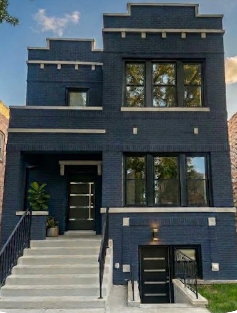 3230 N Keating Avenue