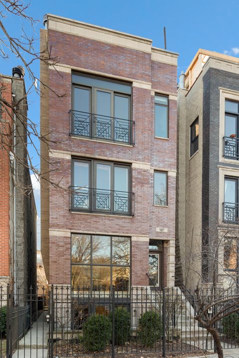 Photo of 1827 W Iowa Street #1, Chicago, IL 60622 (MLS # 12578139)
