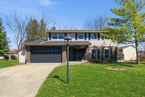 Photo of 5S671 Heather Court, Naperville, IL 60540 (MLS # 12602483)