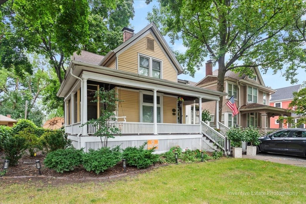 Photo for 430 S La Grange Road, La Grange, IL 60525 (MLS # 12472527)