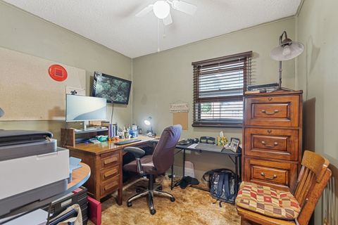 Tiny photo for 700 N 8th Avenue, Kankakee, IL 60901 (MLS # 12490172)