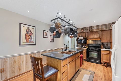 Tiny photo for 700 N 8th Avenue, Kankakee, IL 60901 (MLS # 12490172)