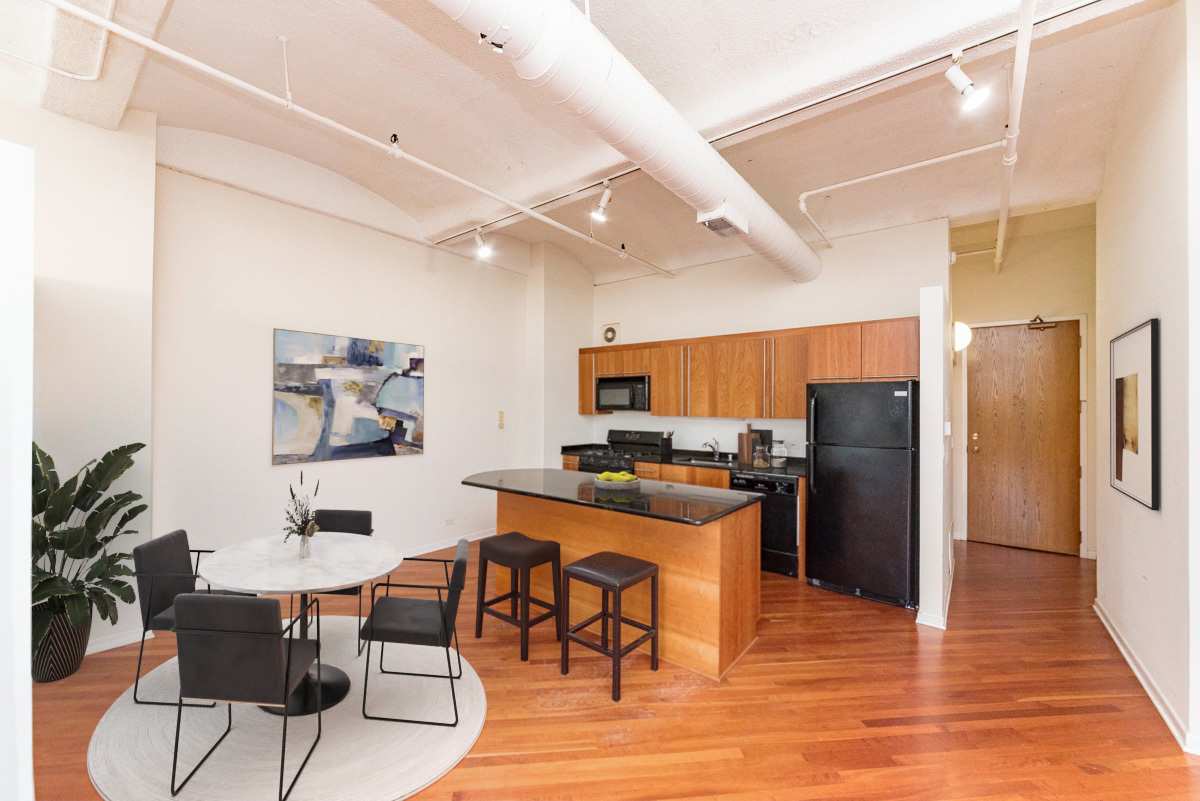 633 S Plymouth Court 403