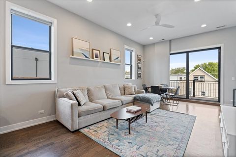 Tiny photo for 3004 W Lyndale Street #3W, Chicago, IL 60647 (MLS # 12554332)