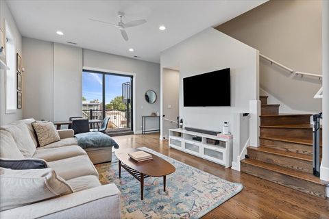 Tiny photo for 3004 W Lyndale Street #3W, Chicago, IL 60647 (MLS # 12554332)