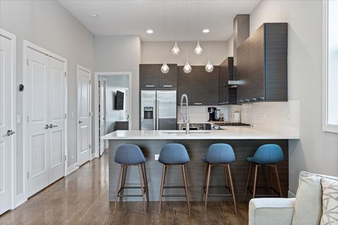 Tiny photo for 3004 W Lyndale Street #3W, Chicago, IL 60647 (MLS # 12554332)