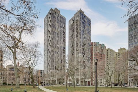 345 W Fullerton Parkway 1706 Chicago IL 60614
