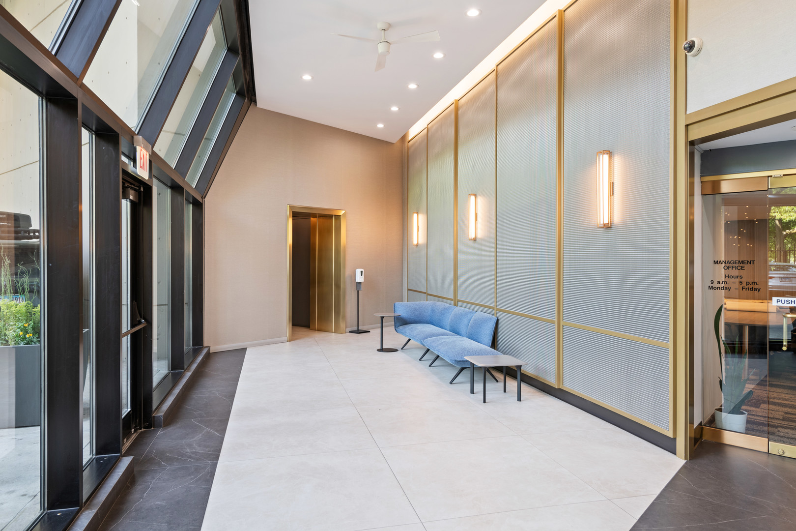 345 W Fullerton Parkway 1706