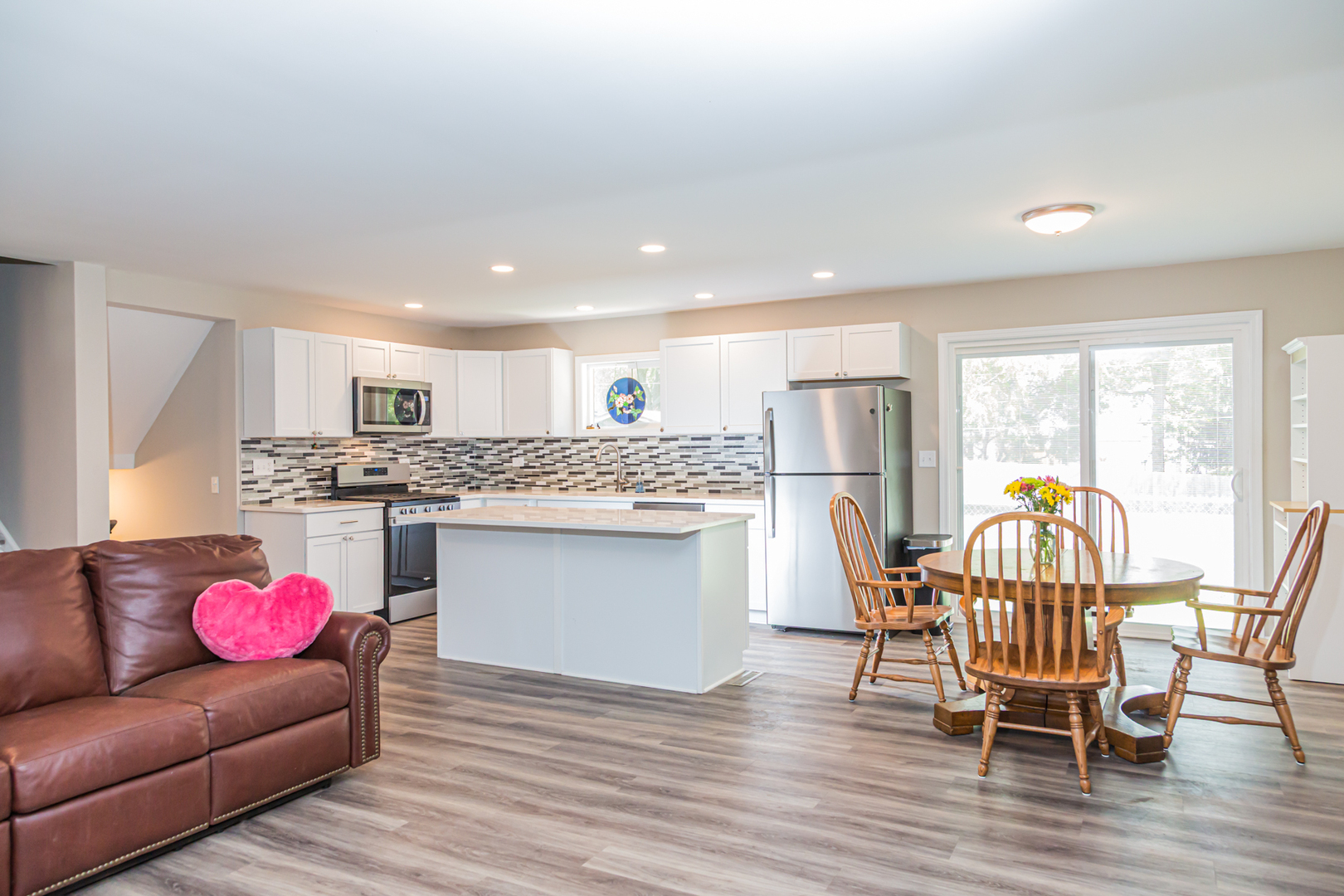 4N211 AVARD Road