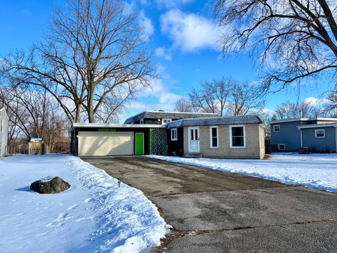 Photo of 1751 Gary Avenue, Aurora, IL 60505 (MLS # 12546922)