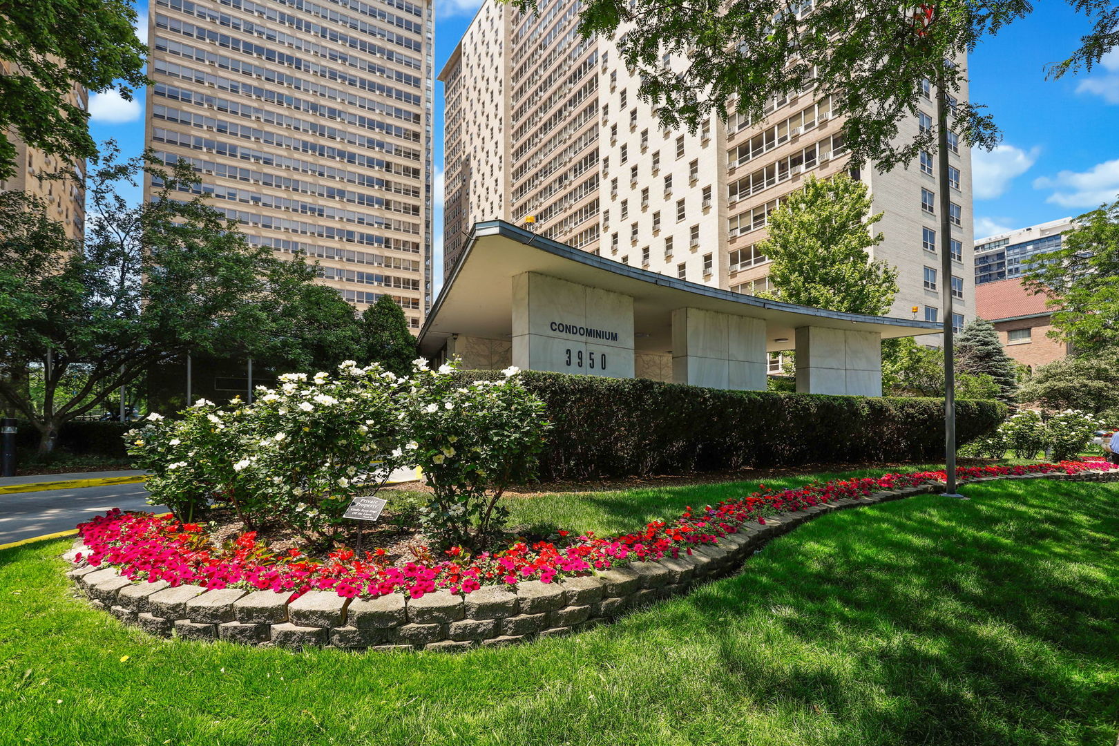 3950 N Lake Shore Drive 1507B