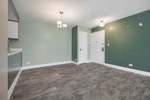 Tiny photo for 1900 Plum Grove Road #2C, Rolling Meadows, IL 60008 (MLS # 12549877)