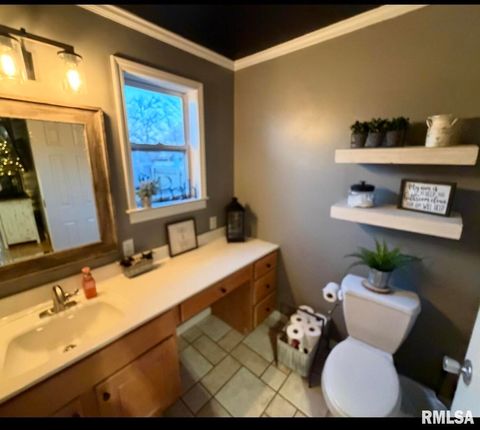 Tiny photo for 821 E 6TH Street, Centralia, IL 62801 (MLS # EB460808)