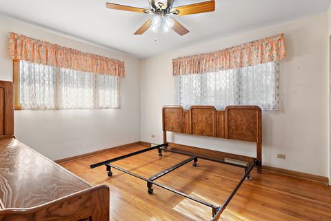 Tiny photo for 103 S Maple Lane, Prospect Heights, IL 60070 (MLS # 12540588)