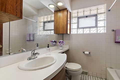 Tiny photo for 103 S Maple Lane, Prospect Heights, IL 60070 (MLS # 12540588)