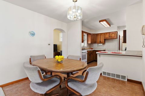 Tiny photo for 103 S Maple Lane, Prospect Heights, IL 60070 (MLS # 12540588)