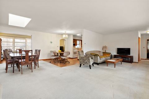 Tiny photo for 103 S Maple Lane, Prospect Heights, IL 60070 (MLS # 12540588)