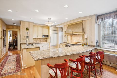 Tiny photo for 20 E Cedar Street #8B, Chicago, IL 60610 (MLS # 12431524)