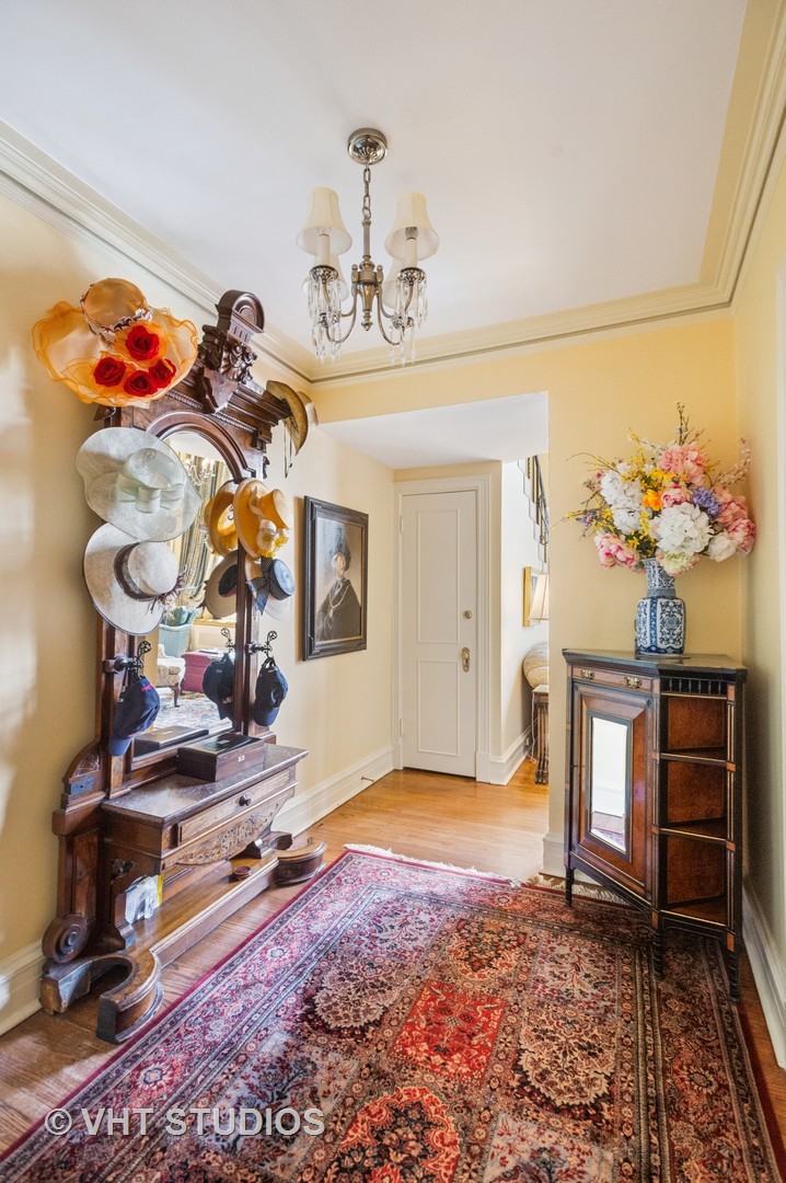 20 E Cedar Street 8B