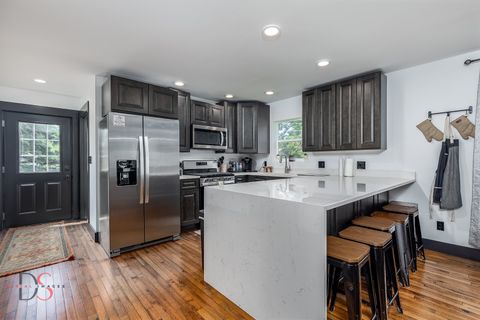 Tiny photo for 1845 LaSalle Street, Ottawa, IL 61350 (MLS # 12401766)