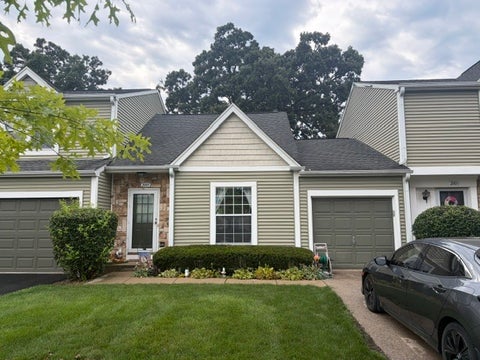 Photo of 2005 Teton Parkway #2005, Algonquin, IL 60102 (MLS # 12728519)