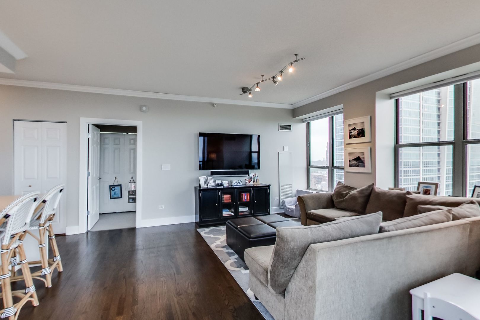1717 S Prairie Avenue 1701