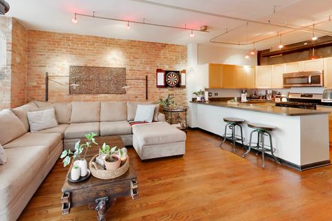 Tiny photo for 520 W HURON Street #406, Chicago, IL 60654 (MLS # 12603315)