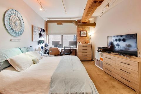 Tiny photo for 520 W HURON Street #406, Chicago, IL 60654 (MLS # 12603315)