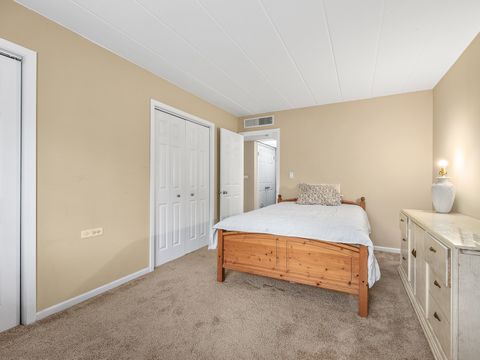 Tiny photo for 5540 Walnut Avenue #33A, Downers Grove, IL 60515 (MLS # 12506863)