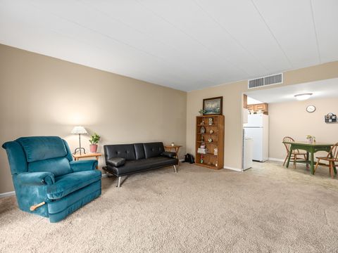 Tiny photo for 5540 Walnut Avenue #33A, Downers Grove, IL 60515 (MLS # 12506863)