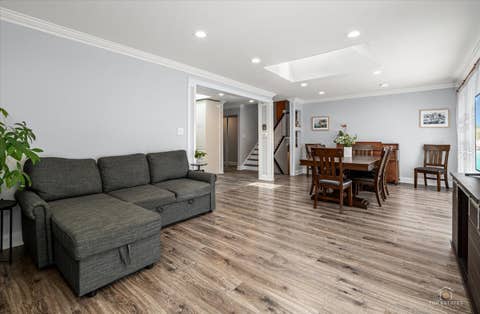 Tiny photo for 321 Hickory Lane, Schaumburg, IL 60193 (MLS # 12738373)