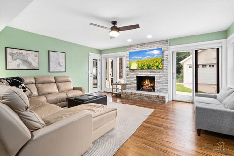 Tiny photo for 208 N Willow Road, Elmhurst, IL 60126 (MLS # 12763229)