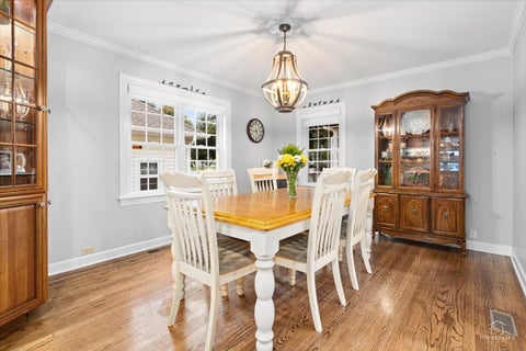 Tiny photo for 208 N Willow Road, Elmhurst, IL 60126 (MLS # 12763229)