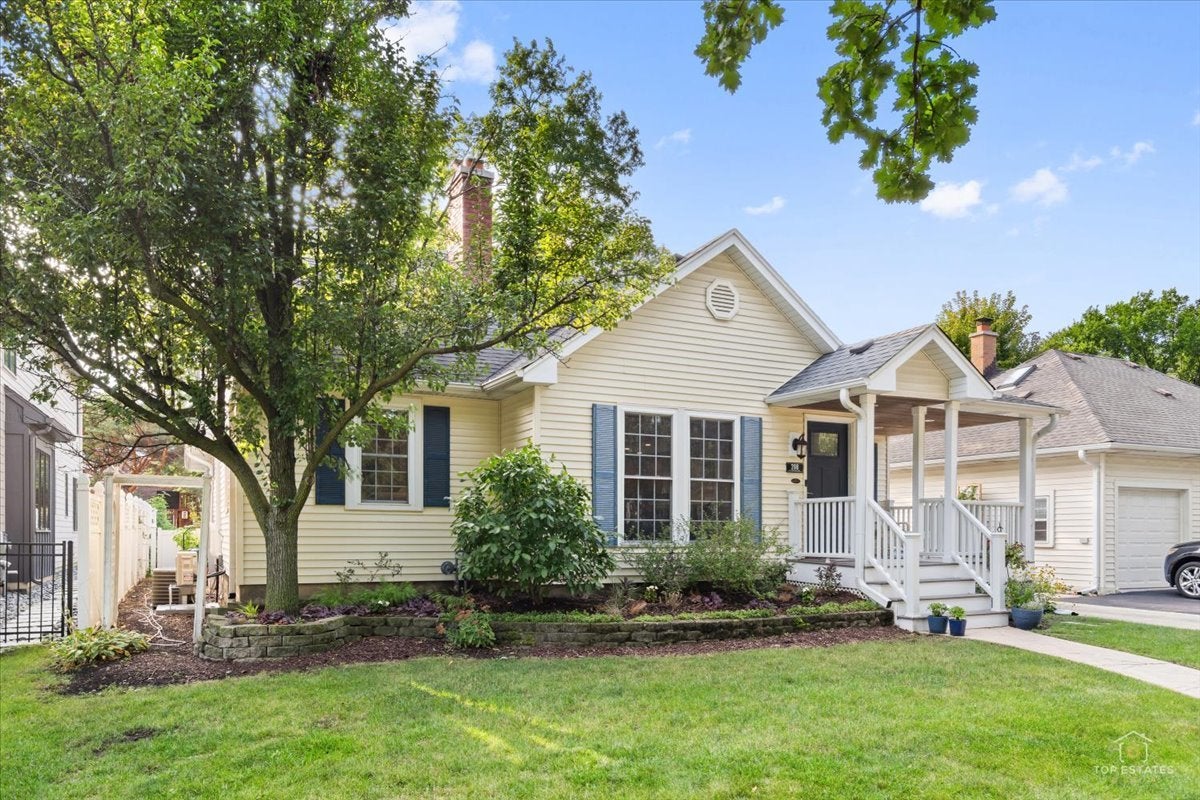 208 N Willow Road