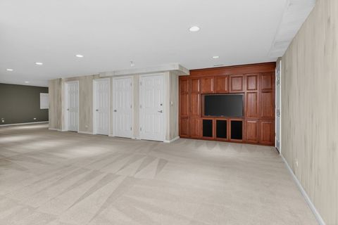 Tiny photo for 1108 Oxford Court, Oakbrook Terrace, IL 60181 (MLS # 12598232)