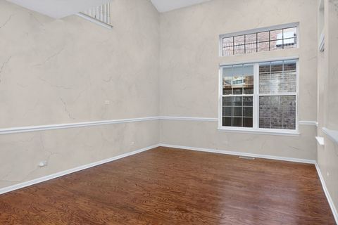 Tiny photo for 1108 Oxford Court, Oakbrook Terrace, IL 60181 (MLS # 12598232)