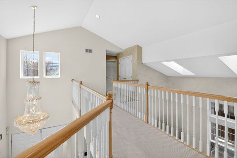 Tiny photo for 1108 Oxford Court, Oakbrook Terrace, IL 60181 (MLS # 12598232)