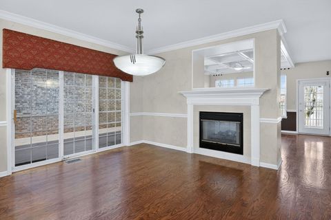 Tiny photo for 1108 Oxford Court, Oakbrook Terrace, IL 60181 (MLS # 12598232)