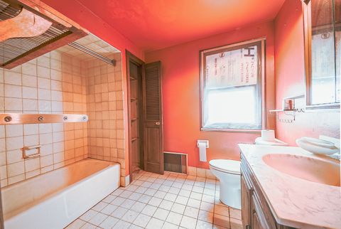 Tiny photo for 7333 W Foster Avenue, Harwood Heights, IL 60706 (MLS # 12586131)