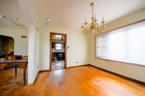 Tiny photo for 7333 W Foster Avenue, Harwood Heights, IL 60706 (MLS # 12586131)