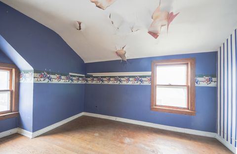 Tiny photo for 7333 W Foster Avenue, Harwood Heights, IL 60706 (MLS # 12586131)